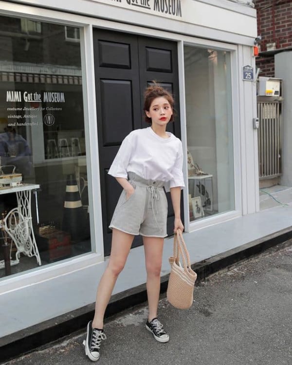 Kiểu áo thun oversize dành cho nấm lùn