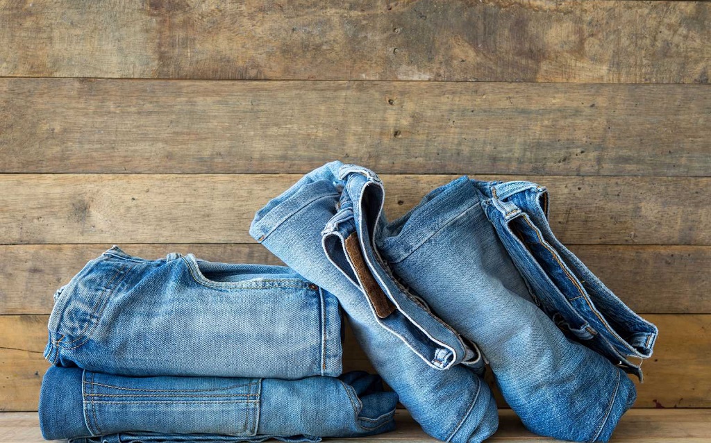 Cách giặt quần Jeans mới mua không bị ra màu