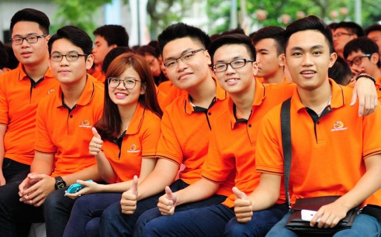 Đặt May Đồng Phục Số Lượng Ít | Xưởng Đồng Phục Atlan